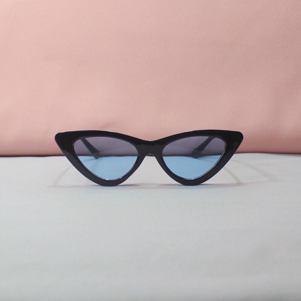 ‘Cardi’ sunglasses in NIGHT x AQUA 💦